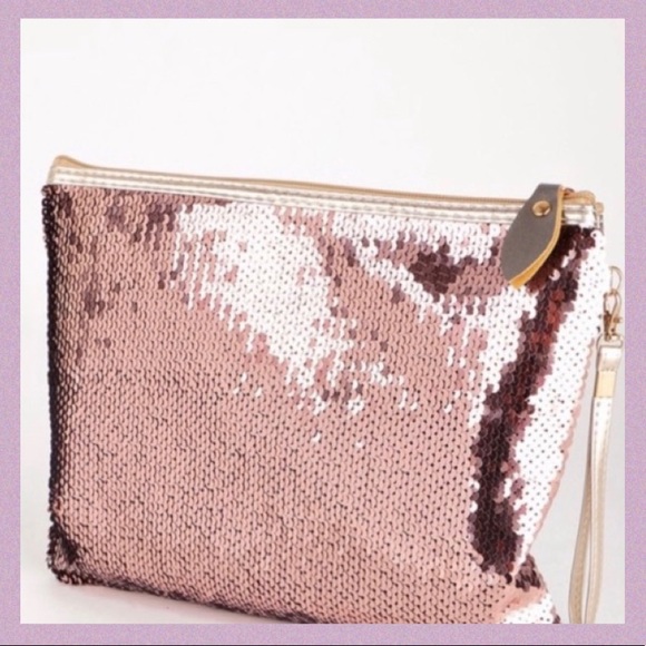 Rose Gold Sequin Zipper Bag With Wrist  Strap - Picture 2 of 6